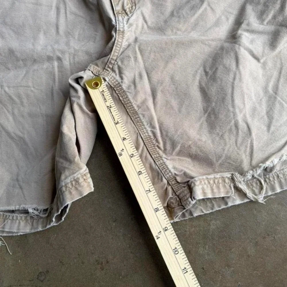 Vintage 90s Carhartt faded cream cargo distressed shorts